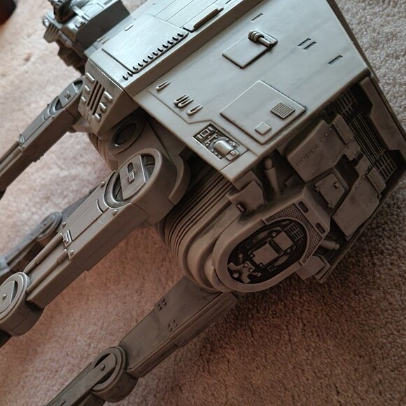 WOTC Star Wars AT-AT Imperial Walker Miniatures 2005 - Picture 6 of 12